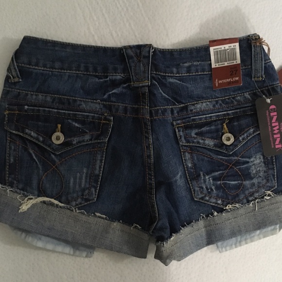 ❤️Cute jean short shorts! NWT - Picture 2 of 3